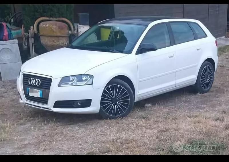 Usata Audi A3 105 CV (77 kW) 2009 Bianco Utilitaria
