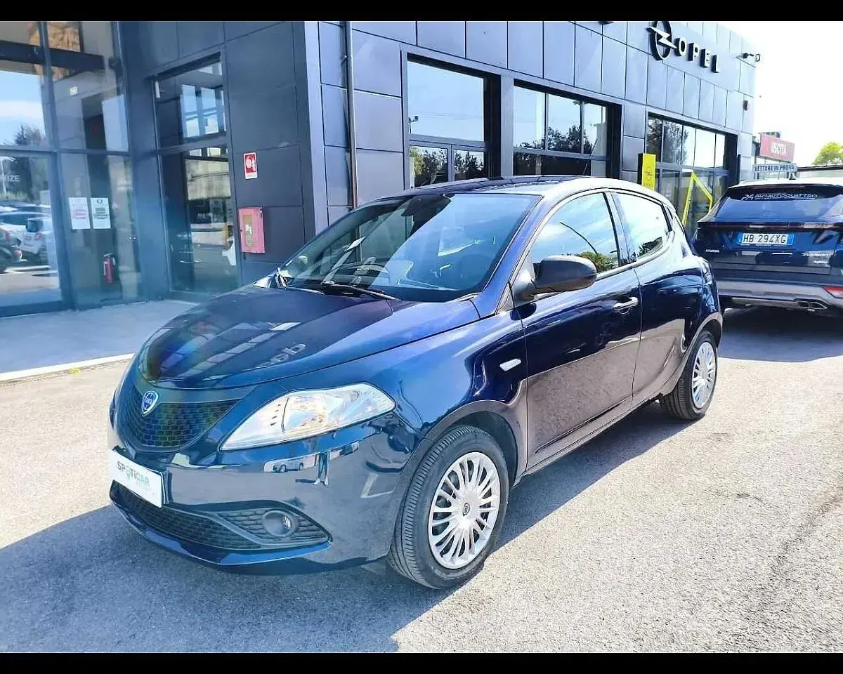 Usata Lancia Ypsilon Gold 69 CV (50 kW) 2020 Utilitaria