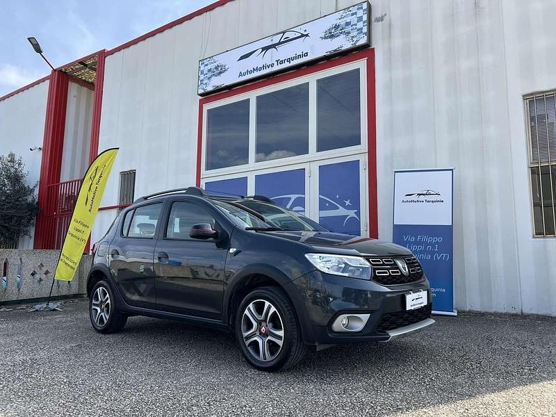 Usata Dacia Sandero Stepway 90 CV (66 kW) 2019 Grigio Berlina