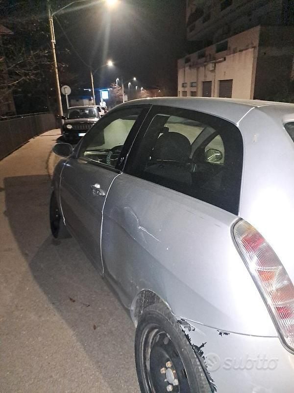 Usata Lancia Ypsilon 69 CV (50 kW) 2010 Grigio Utilitaria