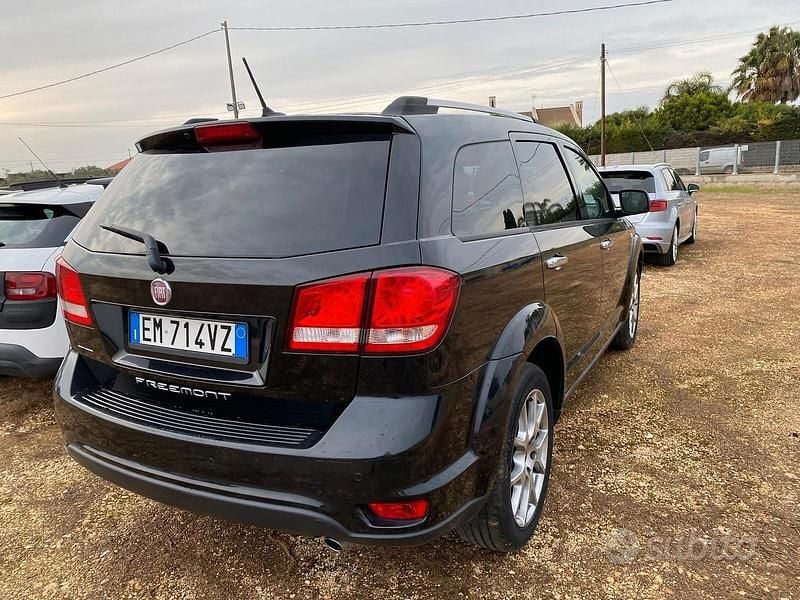 Usata Fiat Freemont Lounge 140 CV (102 kW) 2012 Nero SUV