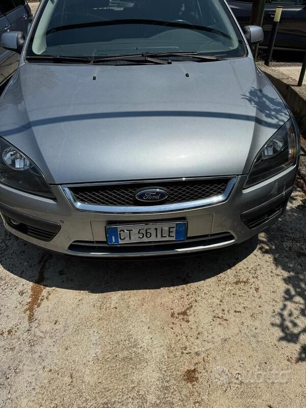 Usata Ford Focus 136 CV (100 kW) 2005 Grigio Berlina