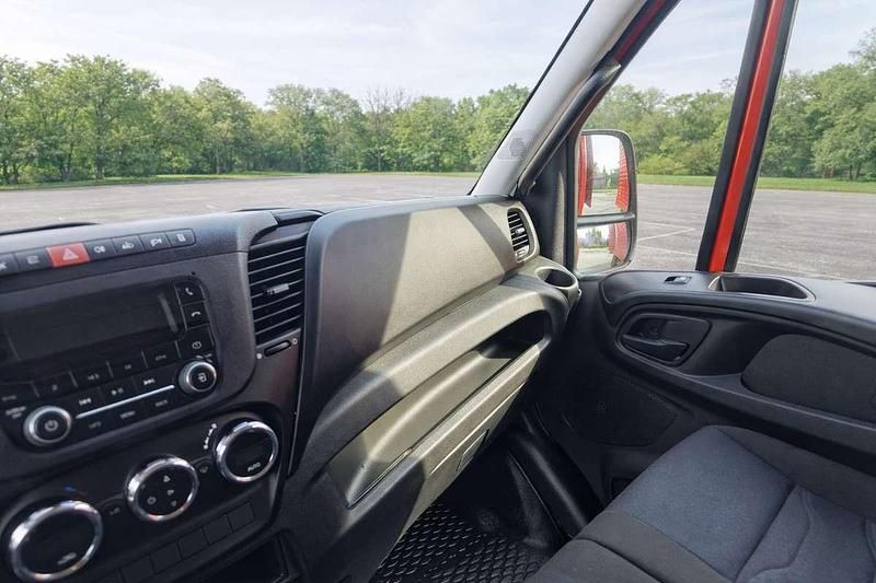 Usata Iveco Daily 116 CV (85 kW) 2021 Rosso Furgone