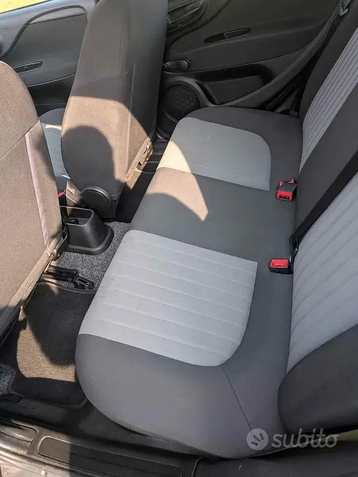 Usata Fiat Punto Street 69 CV (50 kW) 2018 Grigio Utilitaria