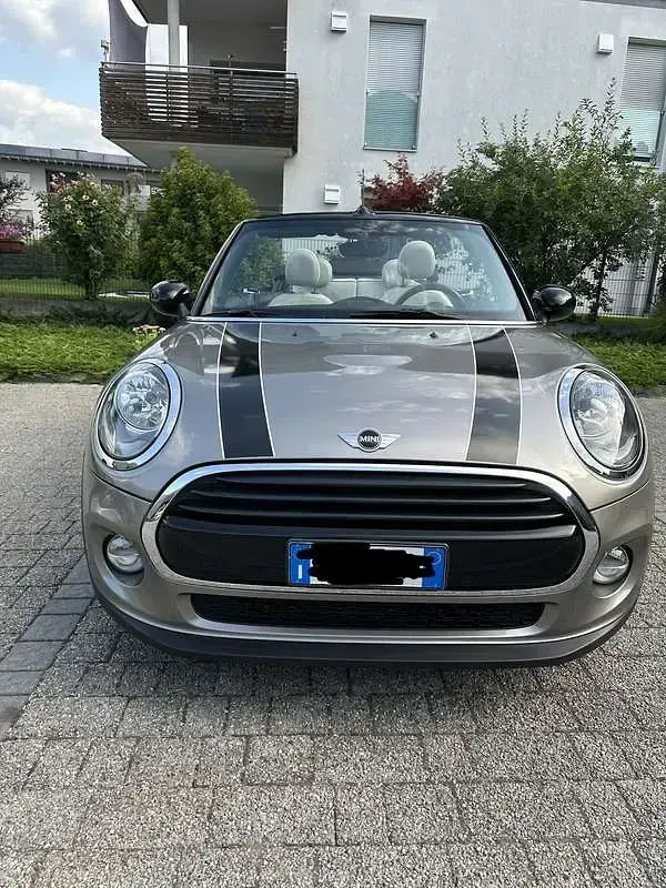 Usata Mini Cooper Cabriolet 136 CV (100 kW) 2017 Grigio Cabrio