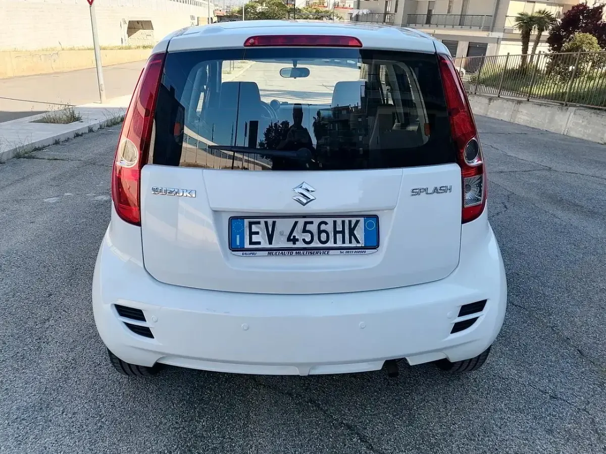Usata Suzuki Splash 68 CV (50 kW) 2014 Bianco Utilitaria