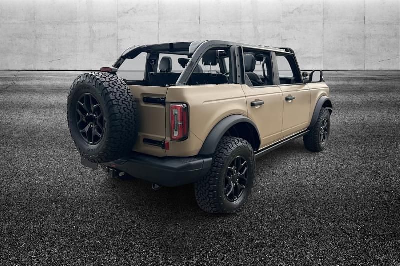 Usata Ford Bronco 335 CV (246 kW) 2023 Oro metallizzato SUV