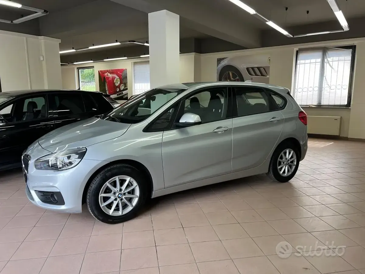 Usata BMW 218 Advantage 150 CV (110 kW) 2016 Grigio Station wagon
