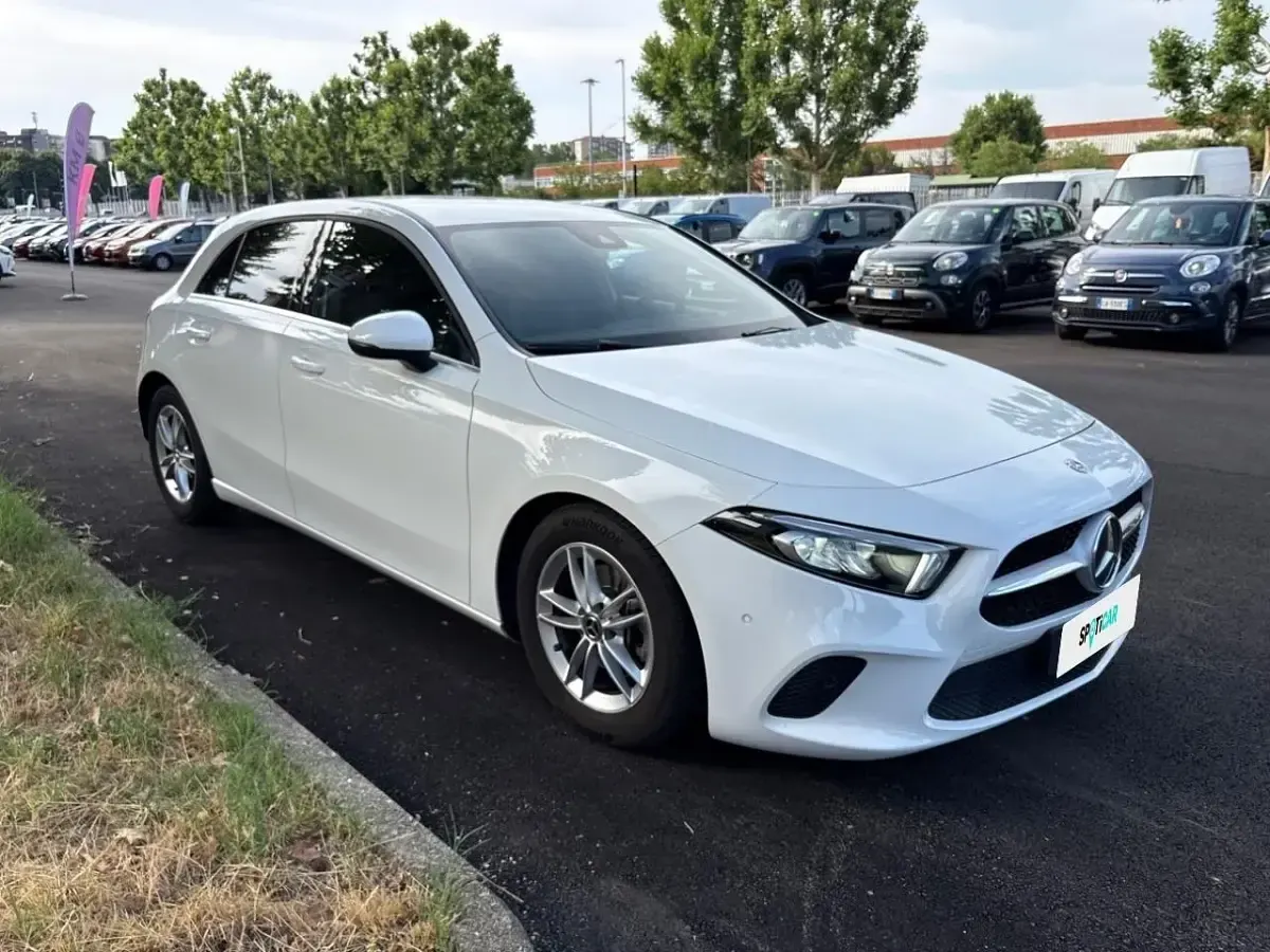 Usata Mercedes A160 Business 95 CV (69 kW) 2021 Bianco Utilitaria
