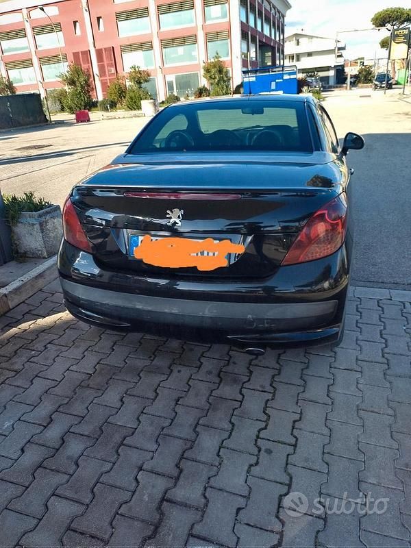 Usata Peugeot 207 CC 110 CV (80 kW) 2007 Nero Cabrio