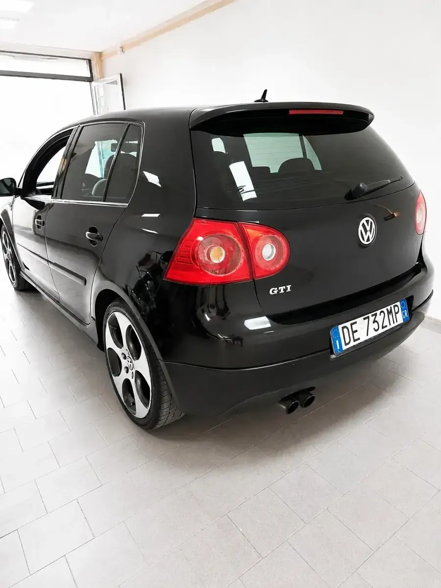 Usata VW Golf V GTI 200 CV (147 kW) 2007 Nero Berlina