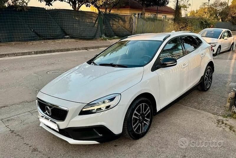 Occasion Volvo V40 CC Plus 120 ch (88 kW) 2019 Blanc Break