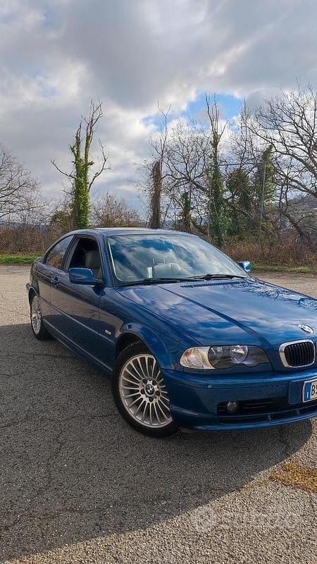 Usata BMW 318 Comfort Edition 118 CV (86 kW) 2001 Blu/azzurro Coupé