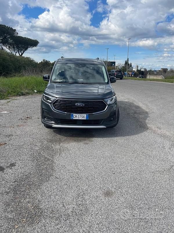 Usata Ford Grand Tourneo Connect Active 122 CV (89 kW) 2023 Grigio Monovolume