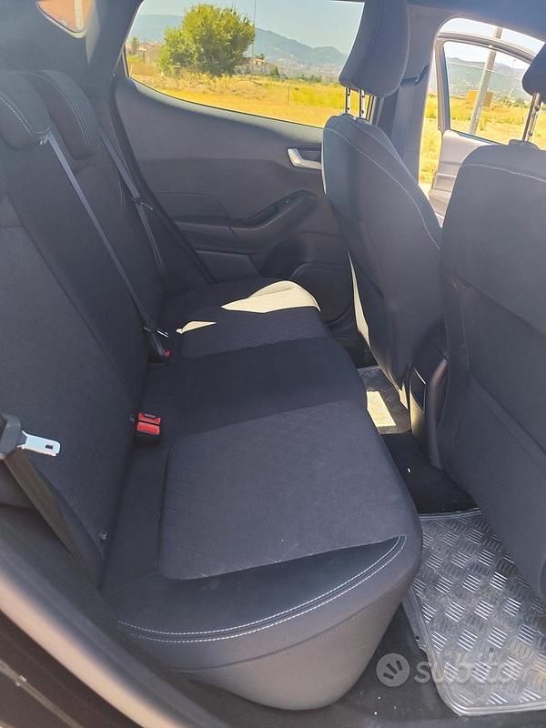 Usata Ford Fiesta 95 CV (69 kW) 2021 Nero Utilitaria