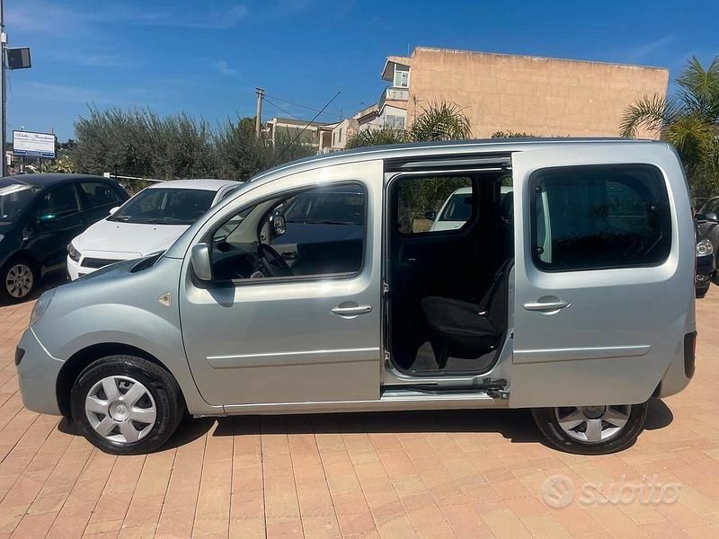 Usata Renault Kangoo 110 CV (80 kW) 2012 Grigio Monovolume