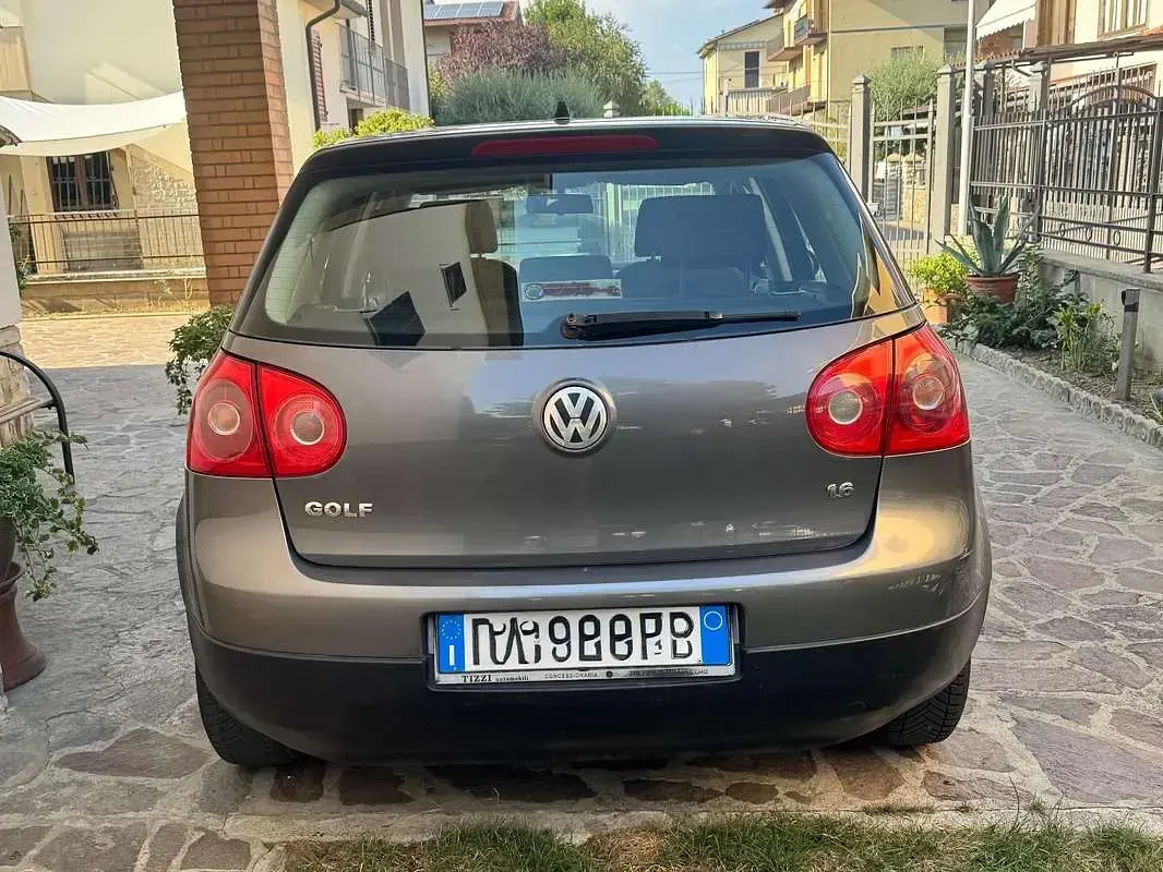 Usata VW Golf IV Trendline 102 CV (75 kW) 2006 Grigio Berlina