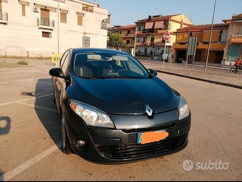 Usata Renault Mégane 110 CV (80 kW) 2011 Grigio Berlina