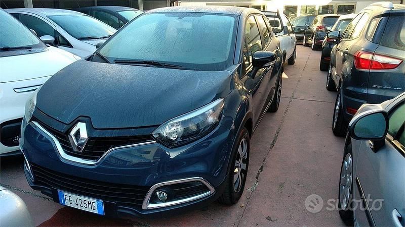 Usata Renault Captur 90 CV (66 kW) 2016 Grigio SUV