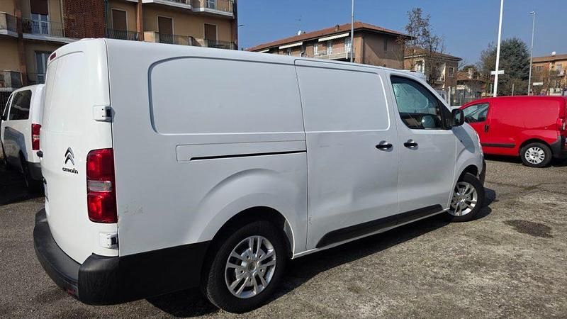 Usata Citroën e-Jumpy 100 kW (136 CV) 2022 Bianco / pastello Monovolume
