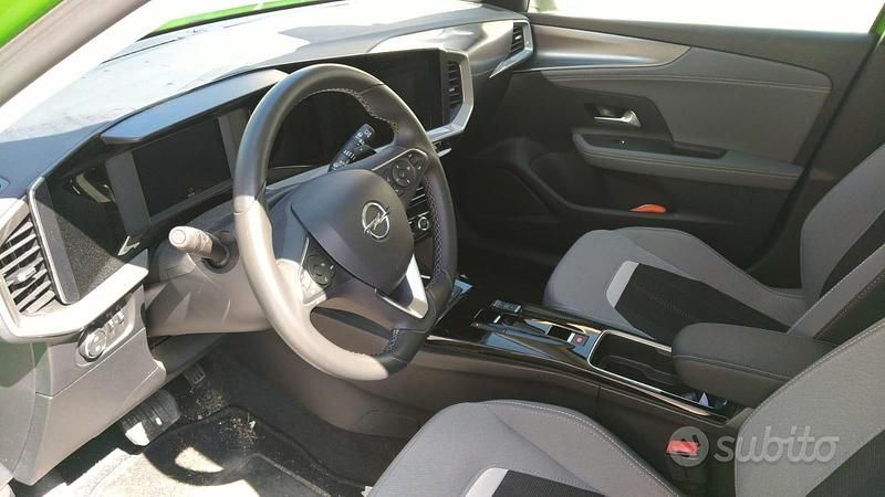 Usata Opel Mokka Edition 131 CV (96 kW) 2023 Verde SUV