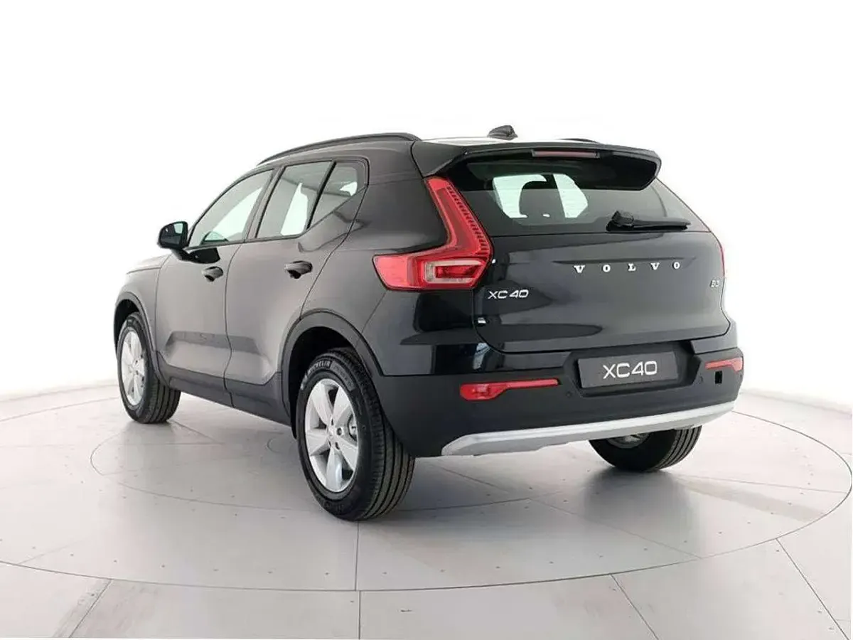 Nuova Volvo XC40 163 CV (119 kW) 2026 Nero SUV