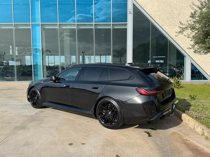 Usado BMW M5 585 HP (430 kW) 2025 Preto Carrinha