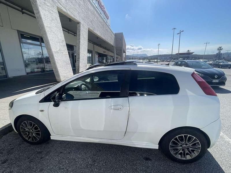 Usata Fiat Grande Punto Sport 90 CV (66 kW) 2008 Bianco Utilitaria