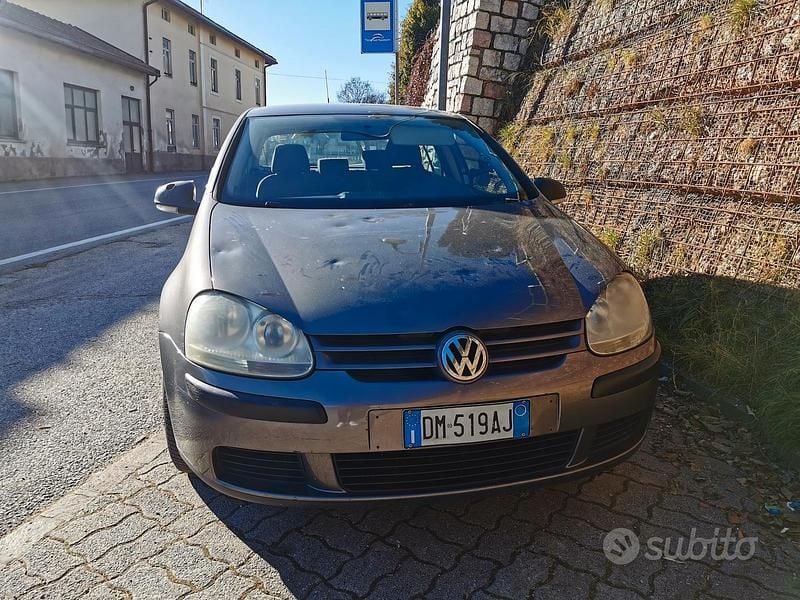 Usata 2008 VW Golf Tre volumi | 2000 € (Super prezzo) - Immagine 1/4