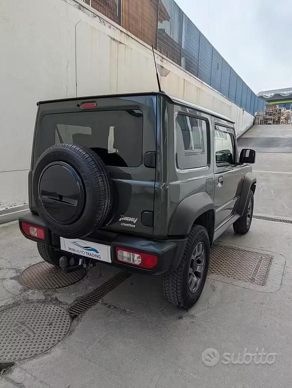 Usata Suzuki Jimny 102 CV (75 kW) 2020 Verde SUV