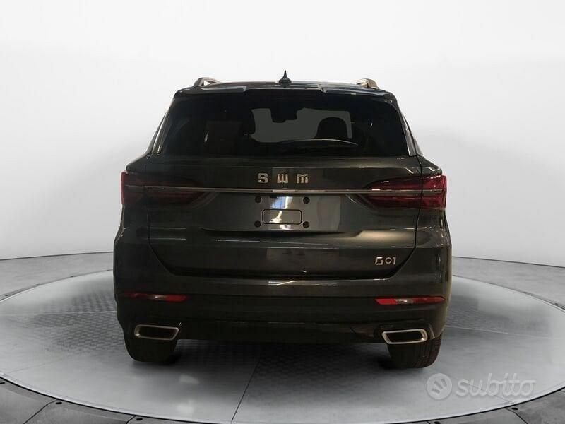 Nuova SWM G01 133 CV (97 kW) 2025 Grigio scuro SUV