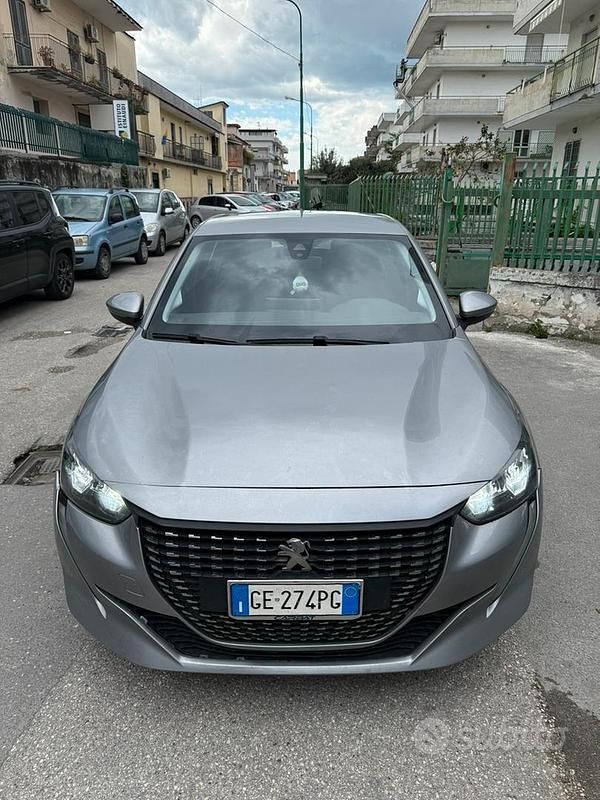 Usata Peugeot 208 75 CV (55 kW) 2021 Grigio Utilitaria