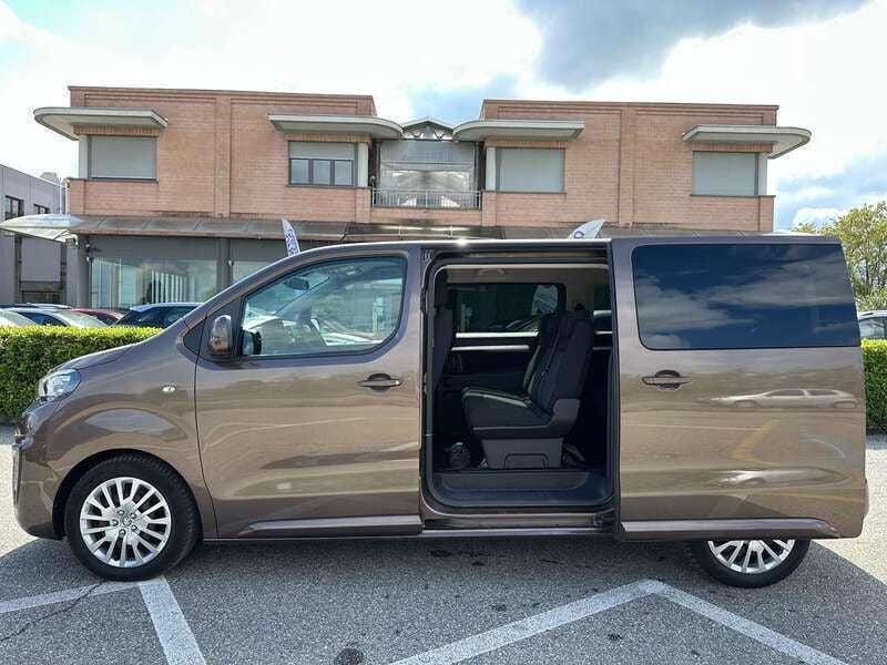 Grigio Usata 2019 Peugeot Traveller S Monovolume | 28.900 € (Super prezzo) - Immagine 1/4