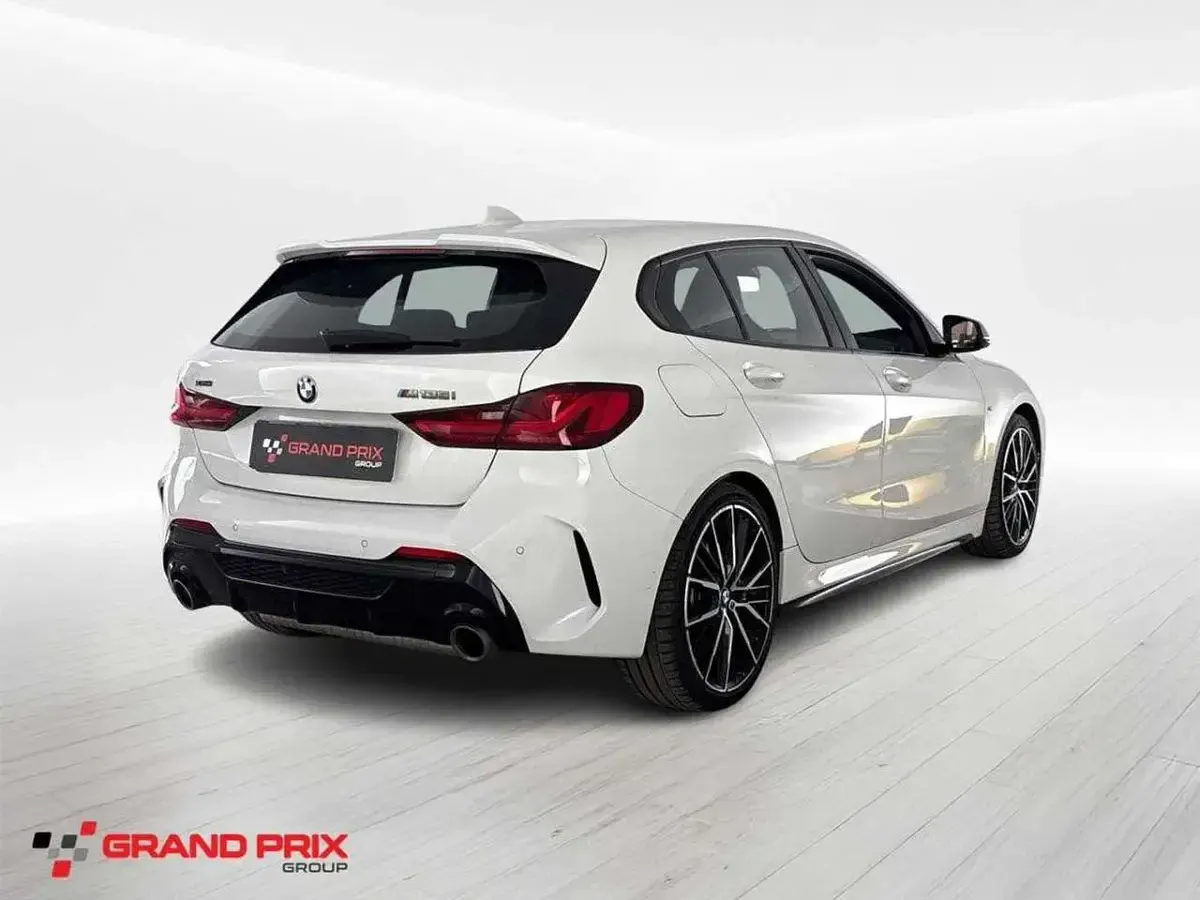 Usata BMW M135 Efficient Dynamics 306 CV (225 kW) 2022 Bianco Utilitaria