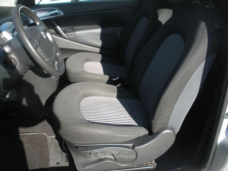 Usata Lancia Ypsilon 75 CV (55 kW) 2007 Argento Utilitaria