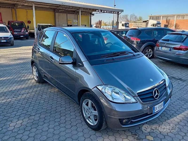 Usata Mercedes A150 Elegance 2011 Grigio Monovolume