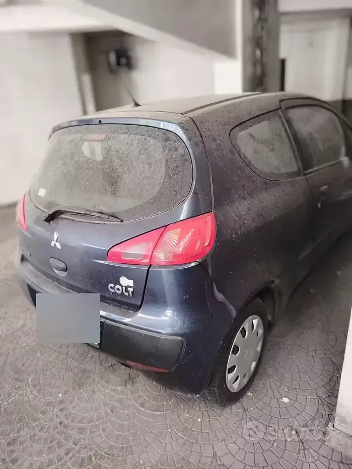 Usata Mitsubishi Colt 75 CV (55 kW) 2009 Bluazzurro Utilitaria