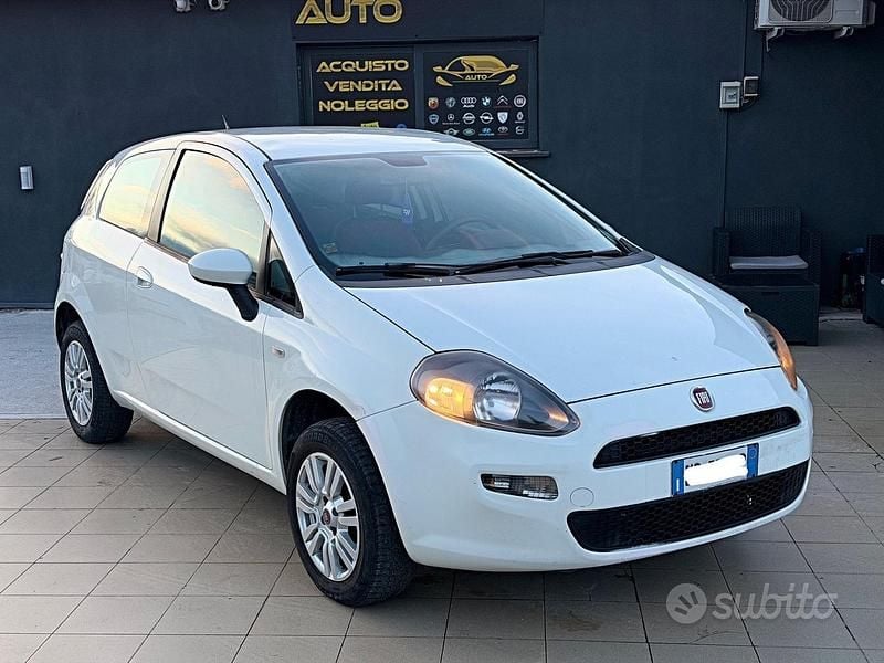 Usata Fiat Punto Evo Dynamic 77 CV (56 kW) 2012 Bianco Utilitaria