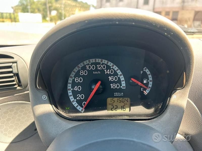 Usata Fiat 600 54 CV (39 kW) 2007 Bianco Berlina