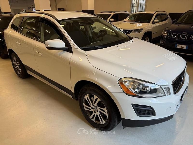 Usata Volvo V60 Kinetic 136 CV (100 kW) 2013 Bianco Station wagon