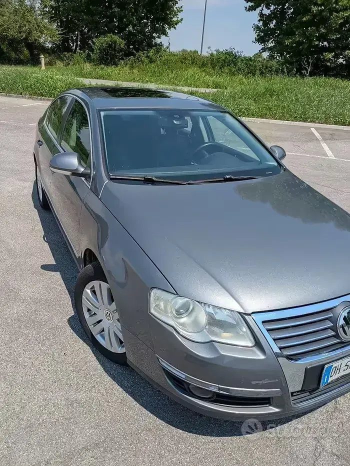 Usata VW Passat 140 CV (102 kW) 2007 Grigio Berlina