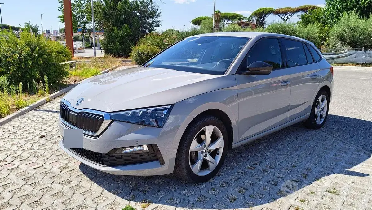 Usata Skoda Scala 116 CV (85 kW) 2020 Grigio Utilitaria
