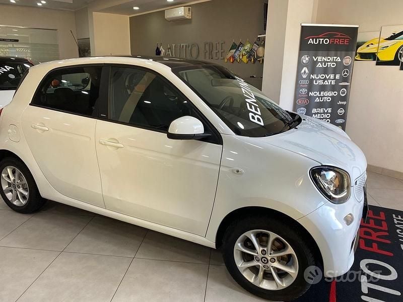 Usata Smart ForFour Passion 61 CV (44 kW) 2015 Bianco Utilitaria