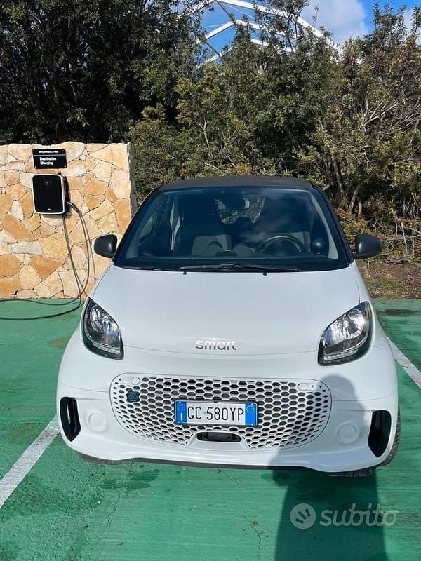 Bianco Usata 2021 Smart ForTwo Electric Drive Passion Coupé | 12.500 € - Immagine 1/2