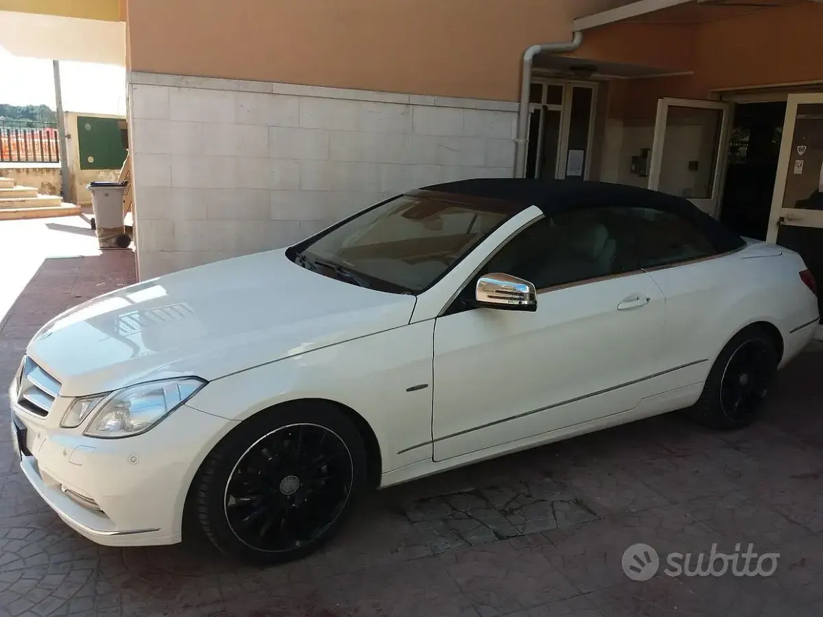 Usata Mercedes E220 2013 Bianco Cabrio