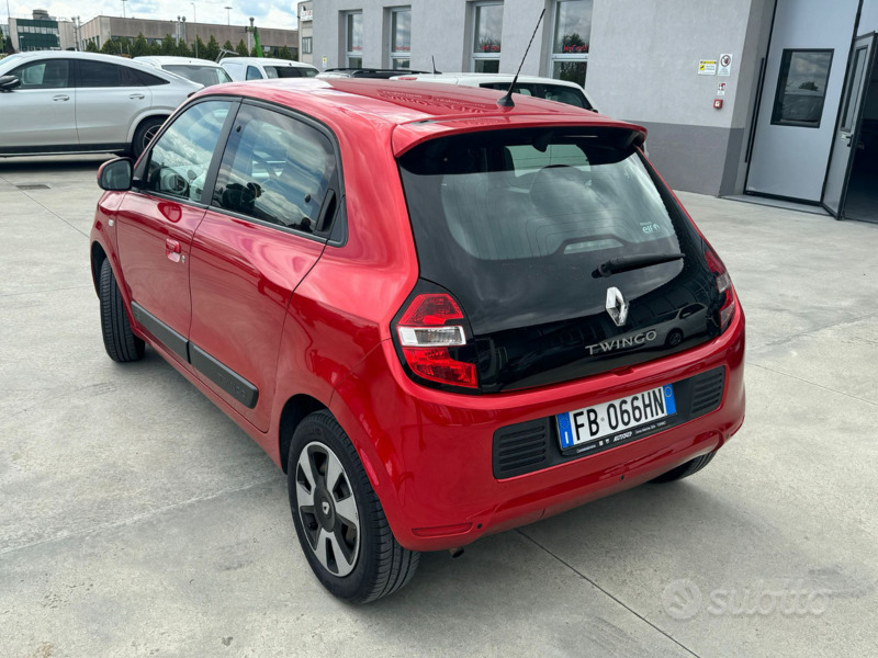 Usato 2015 Renault Twingo Benzin (7.500 €)