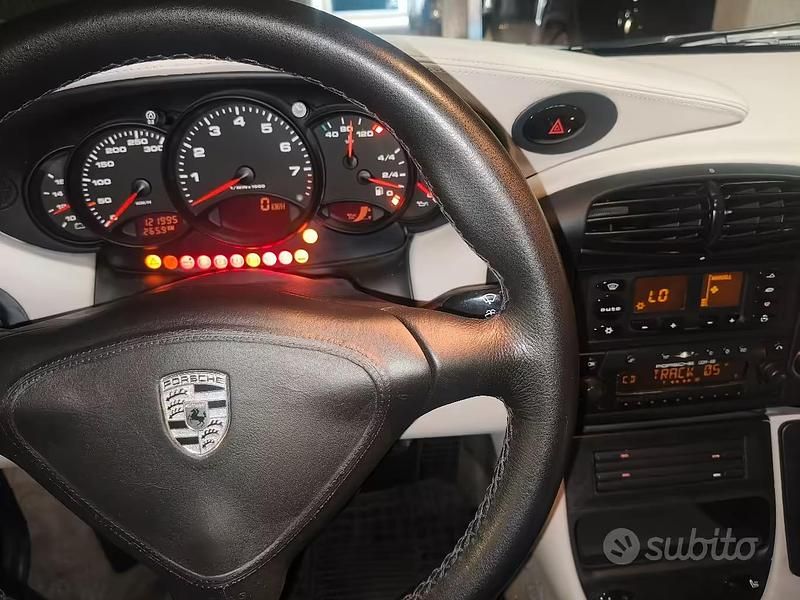 Usata Porsche 996 300 CV (220 kW) 2000 Blu Cabrio