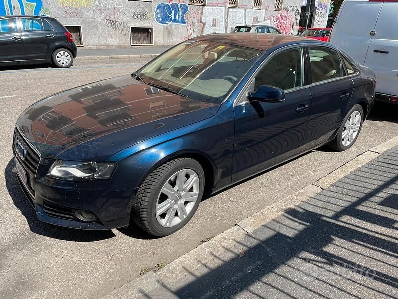 Usata Audi A4 Advanced 240 CV (176 kW) 2010 Blu Berlina