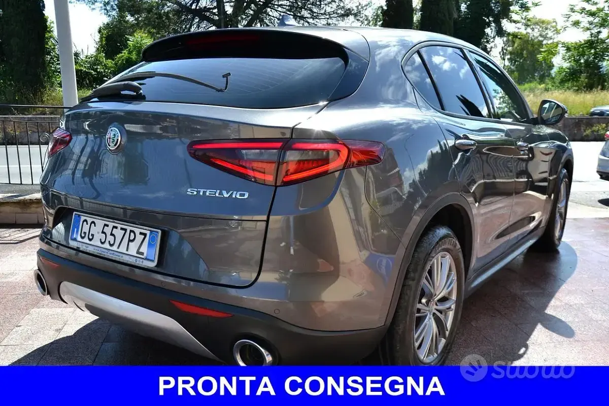 Usata Alfa Romeo Stelvio 160 CV (117 kW) 2021 Grigio SUV
