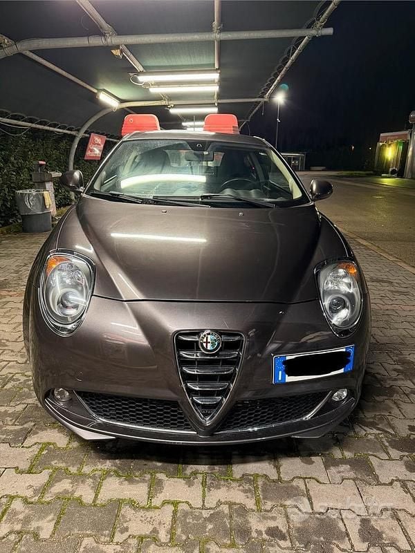 Usata Alfa Romeo MiTo 85 CV (62 kW) 2015 Grigio Utilitaria